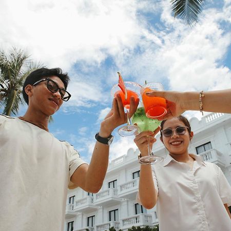 Seaside Boutique Resort Куинён Экстерьер фото