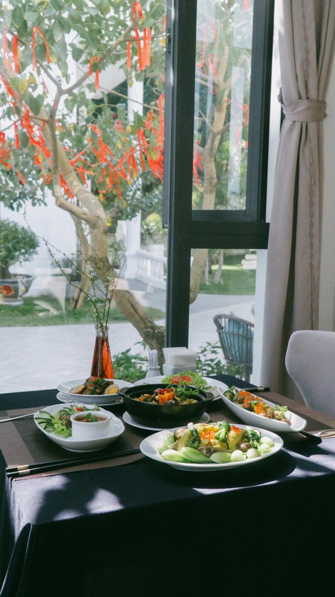 Seaside Boutique Resort Куинён Экстерьер фото