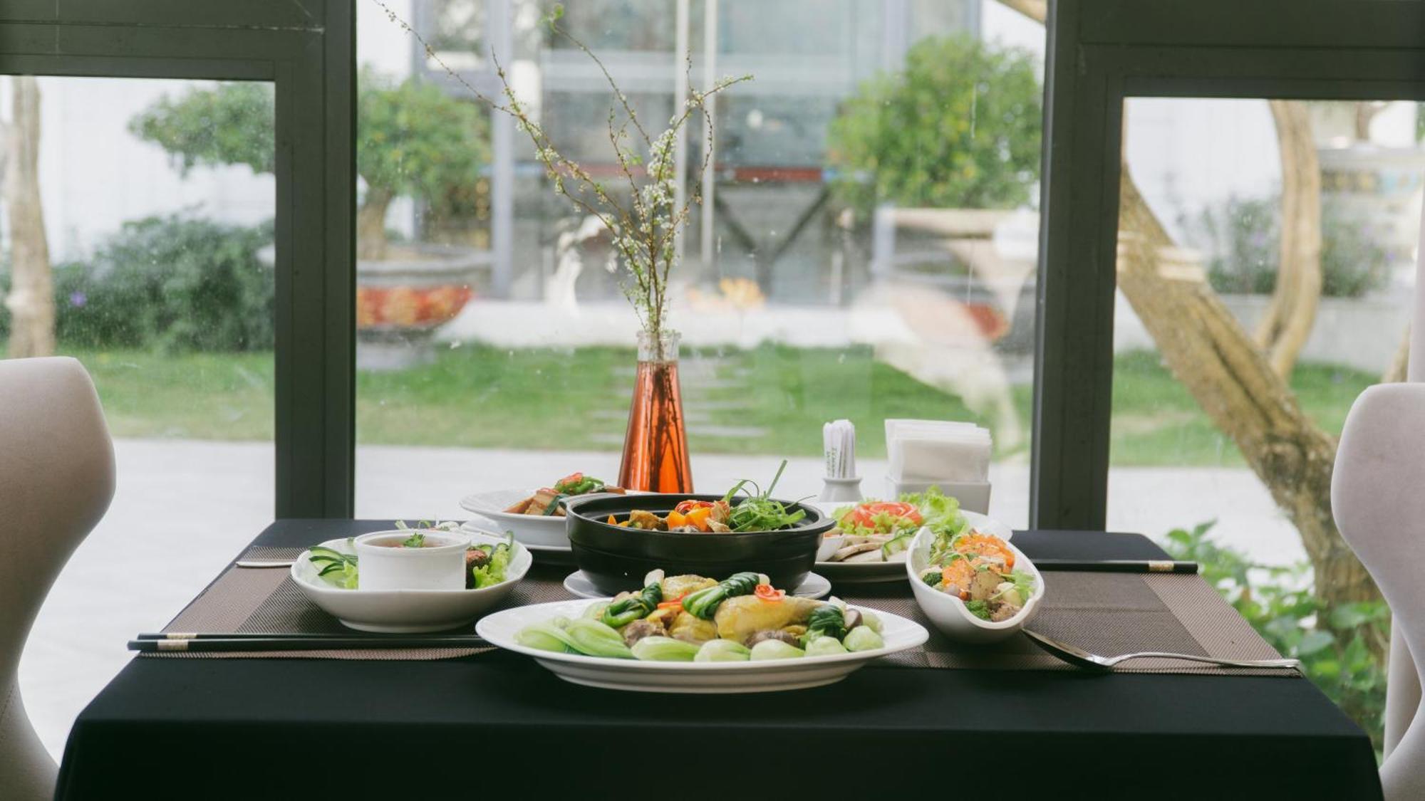Seaside Boutique Resort Куинён Экстерьер фото